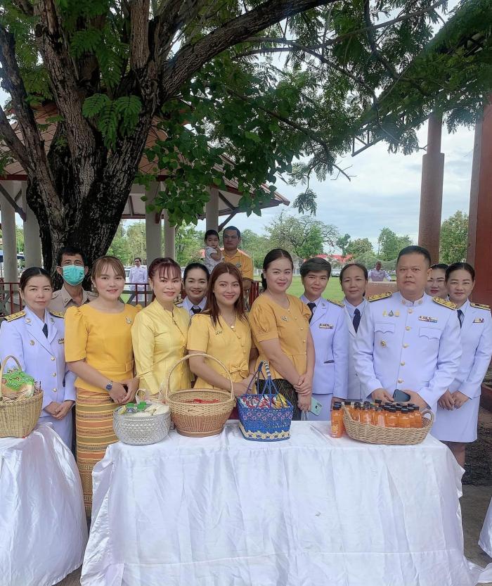 เทศบาลตำบลห้วยยาง นำโดยว่าที่ ร.ต.ทวีลาภ เสนาฤทธิ์ ปลัดเทศบาลตำบลห้วยยาง พร้อมด้วยพนักงานเทศบาล ลูกจ้าง เข้าร่วมพิธีสวดพระพุทธมนต์และทำบุญตักบาตรถวายพระราชกุศลเนื้องในวันนวมินทรมหาราช ณ หอประชุมอำเภอกระนวน