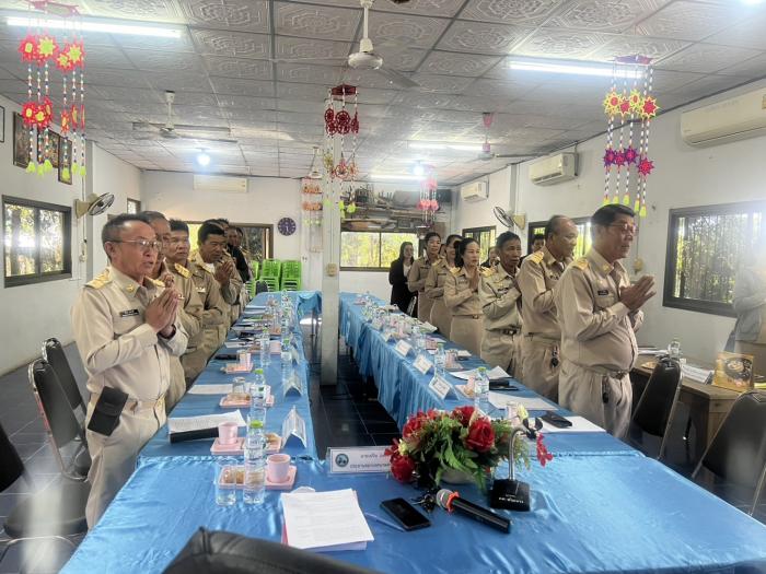 ประชุมสภาเทศบาลตำบลห้วยยาง สมัยประชุม...