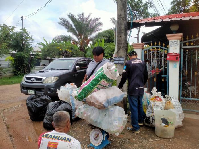 กองทุนฌาปนกิจสงเคราะห์(ขยะ)เทศบาลตำบลห้วยยาง ออกรับซื้อขยะจากสมาชิกกองทุนฯ ประจำเดือน กรกฎาคม ๒๕๖๗